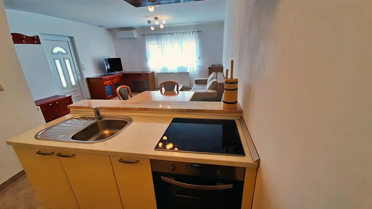 Apartments Stare Duce 6 Omiš Zewnętrze zdjęcie